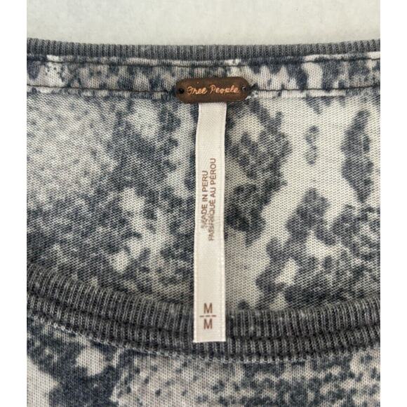 Snake Print Short Sleeve Free People Medium Gray Shirt Oversized Tourist - Picture 8 of 9